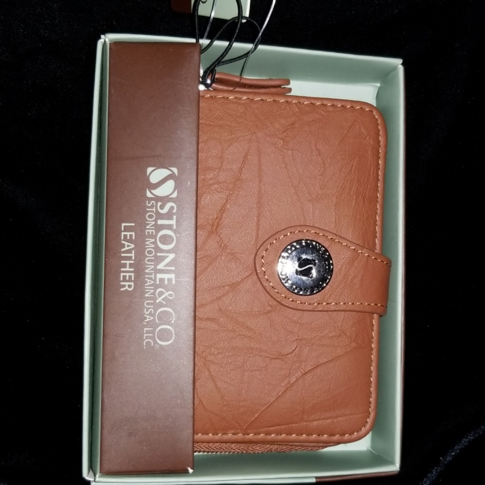 Stone mountain Leather wallet